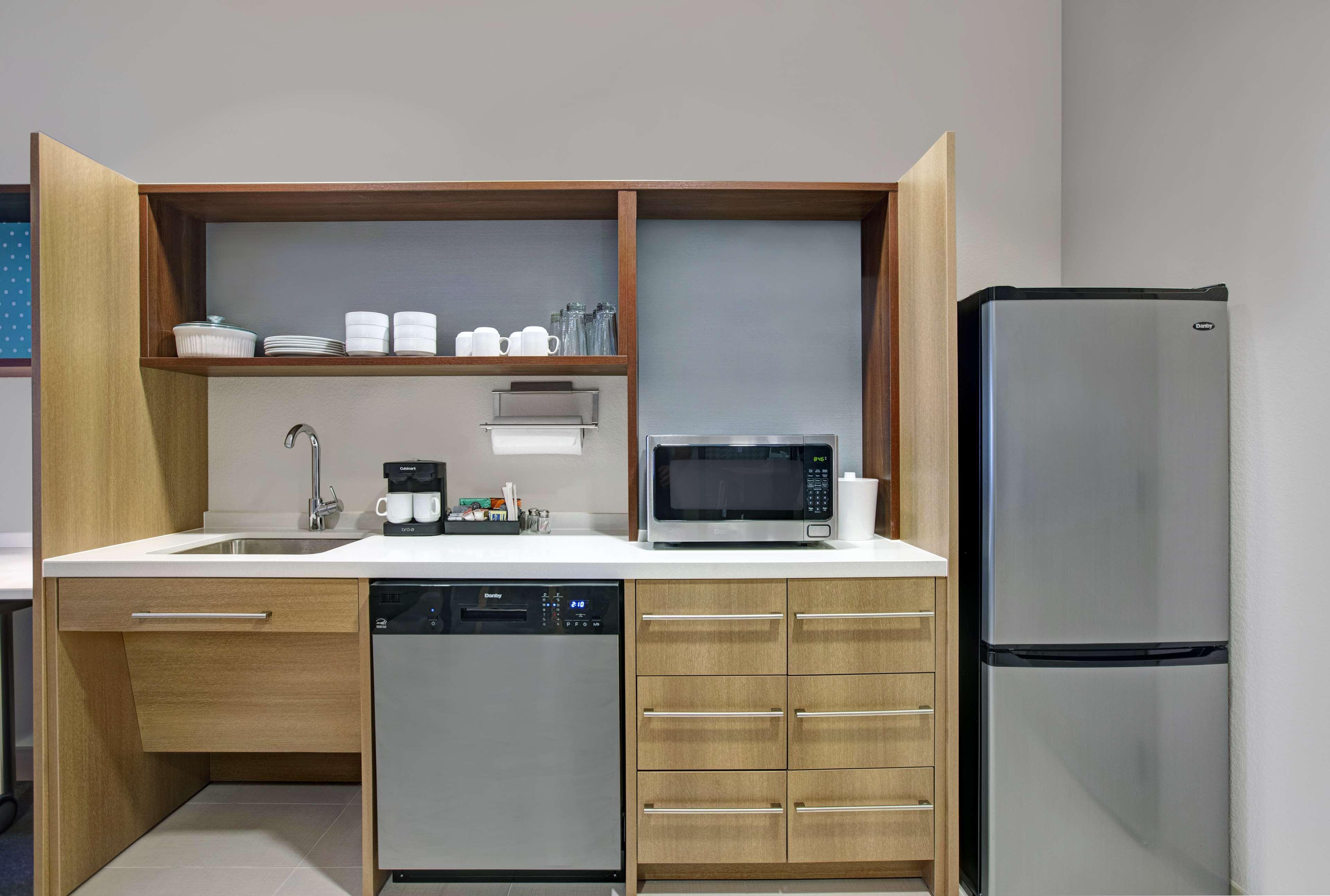 Home2 Suites By Hilton Ричмънд Екстериор снимка
