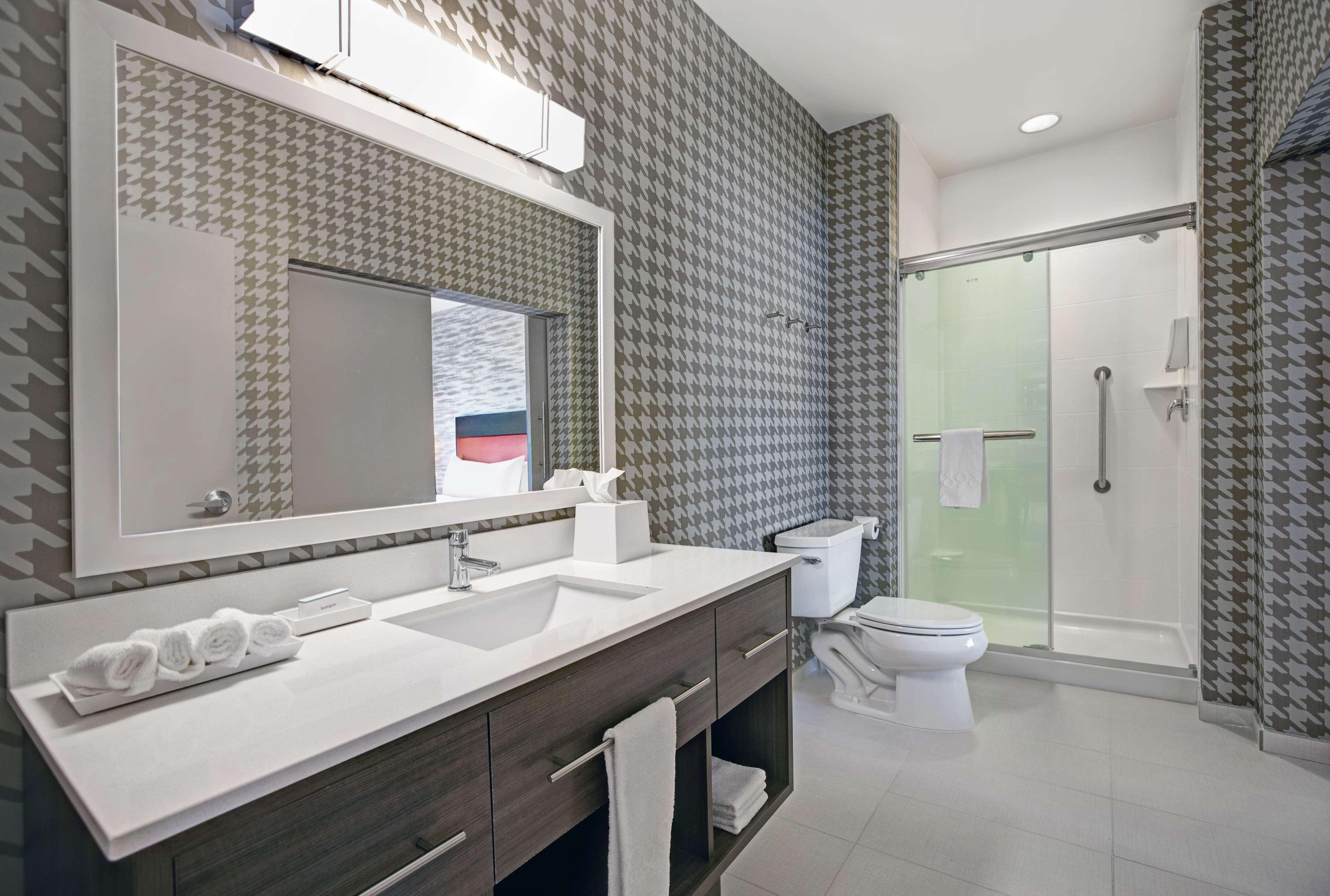 Home2 Suites By Hilton Ричмънд Екстериор снимка