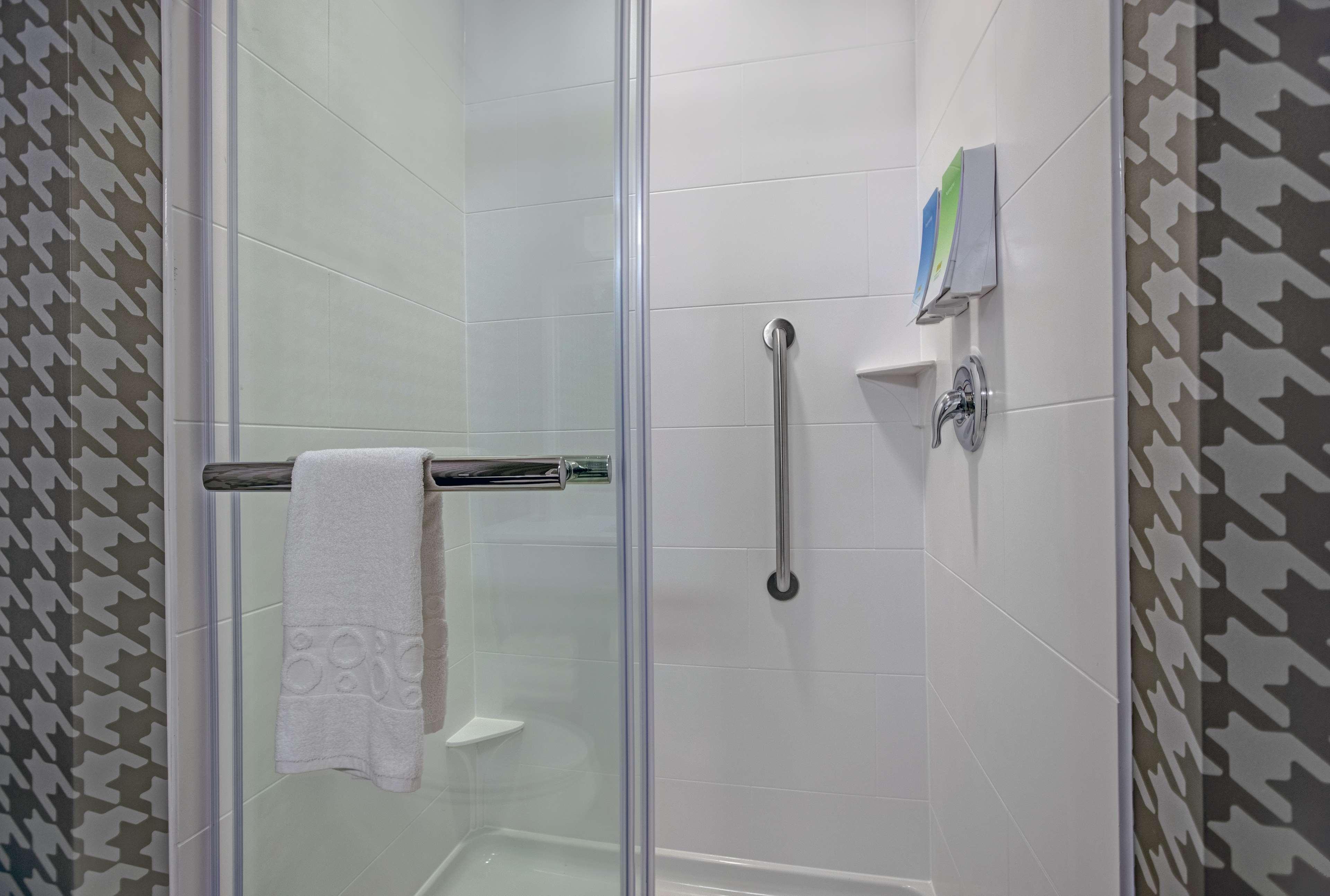 Home2 Suites By Hilton Ричмънд Екстериор снимка