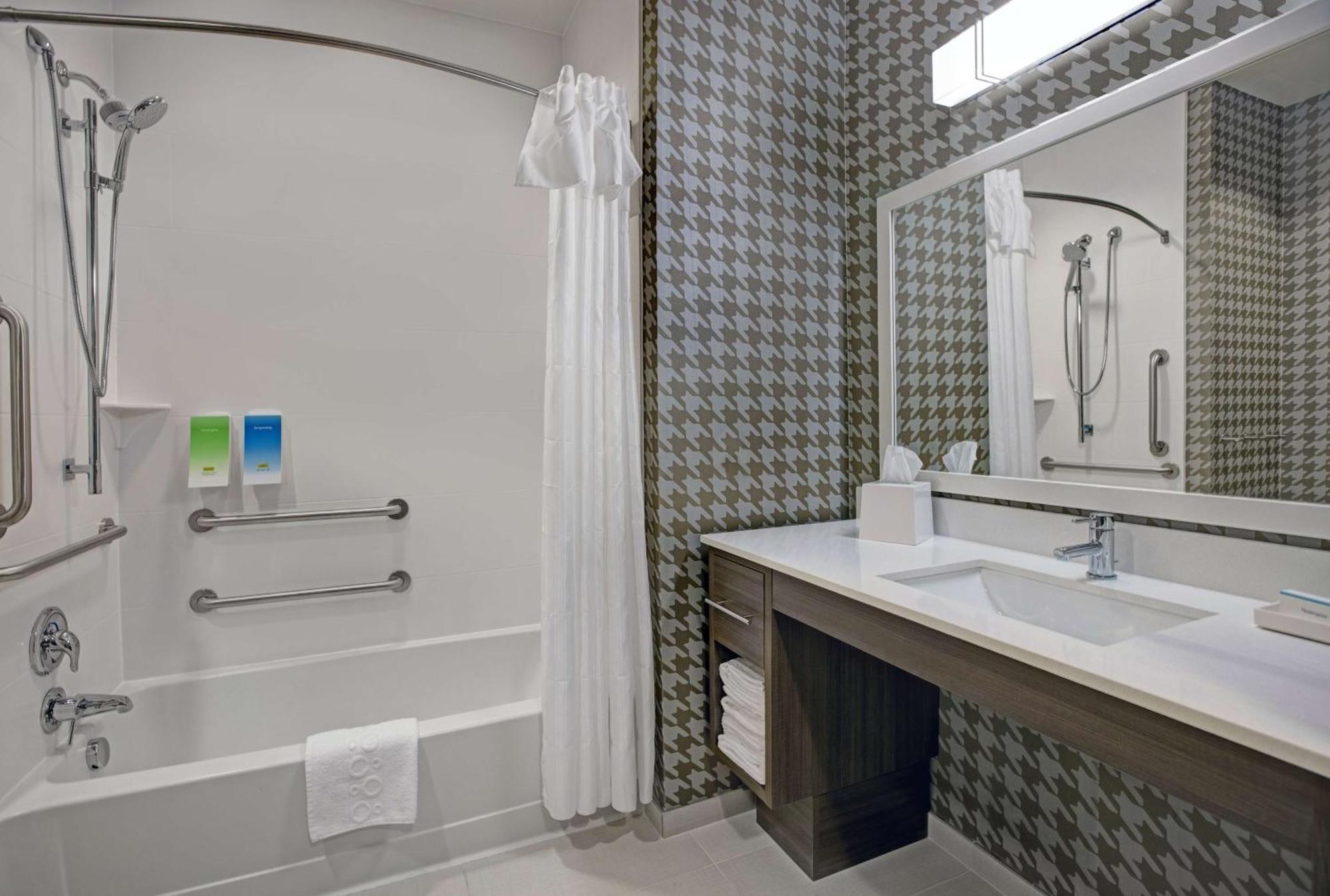 Home2 Suites By Hilton Ричмънд Екстериор снимка