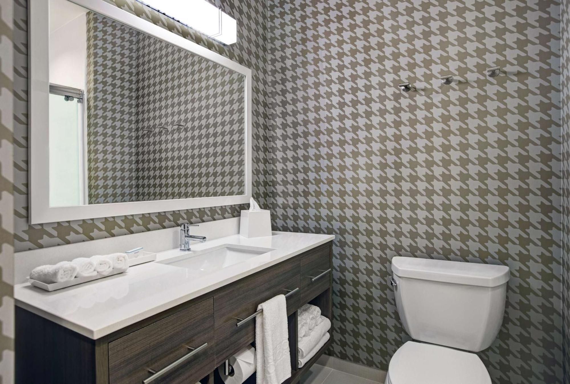 Home2 Suites By Hilton Ричмънд Екстериор снимка